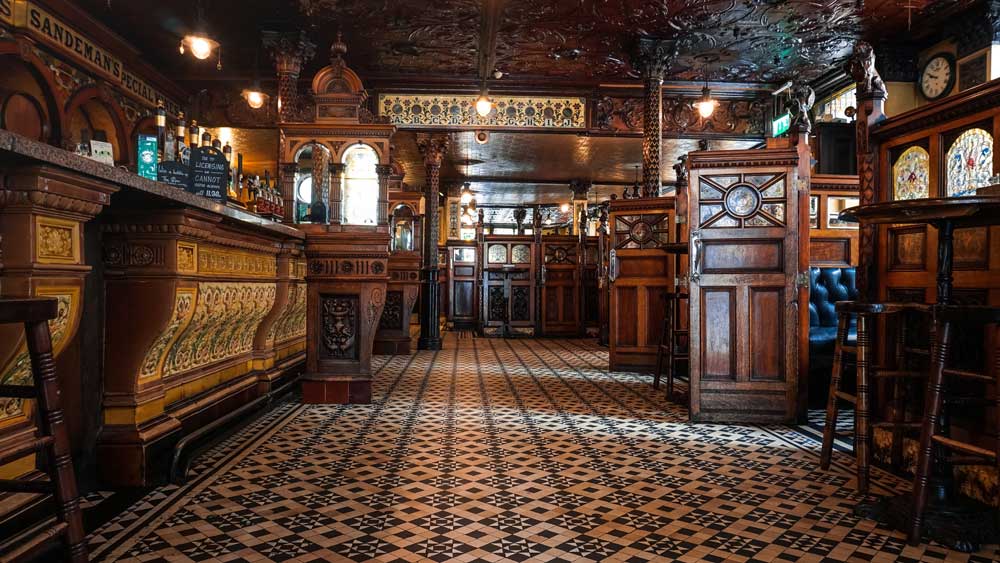 Crown Liquor Saloon (Belfast), el pub más bonito del mundo